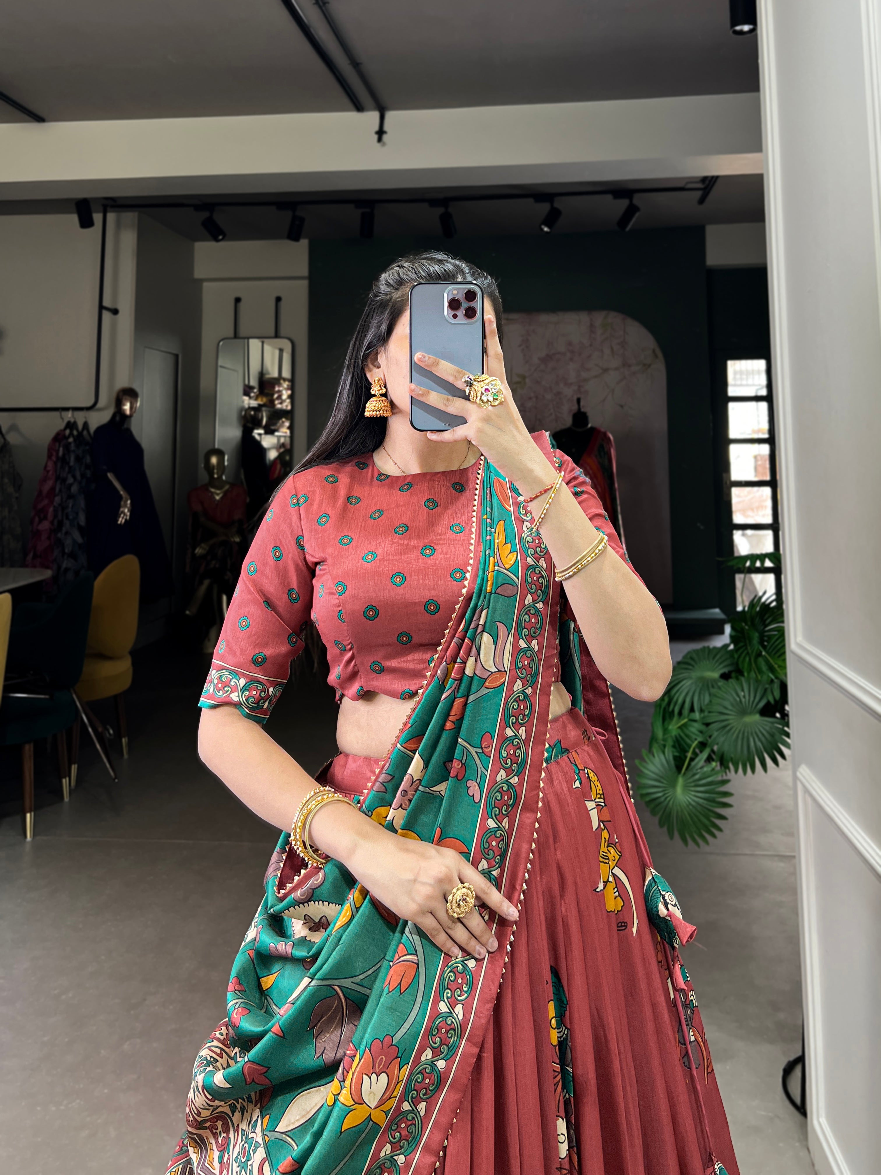 Exclusive Tussar Silk Lehenga Choli Set β Floral & Patola Print Design β¨π